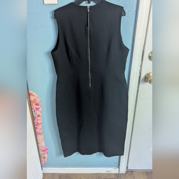 Spanx Elegant Black Sleeveless Dress - Picture 4 of 6